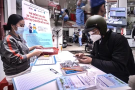 Cận cảnh điểm đo khí thải, hỗ trợ đổi xe máy cũ lấy xe mới ở Hà Nội