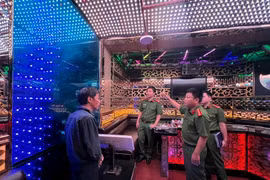 Công an phát hiện nhiều cơ sở karaoke vi phạm, UBND TP chỉ đạo siết chặt quản lý