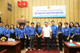 Chủ tịch UBND TP Hà Nội Trần Sỹ Thanh đối thoại với thanh niên vào ngày 14/10