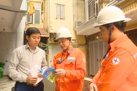  Hà Nội: “Đi từng ngõ - gõ từng nhà” hướng dẫn người dân sử dụng điện an toàn