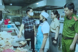 Cần một "chiến dịch" tổng lực kiểm tra, xử lý nghiêm minh vi phạm an toàn thực phẩm