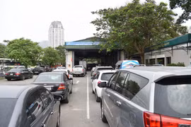 Hà Nội yêu cầu không để trung tâm đăng kiểm phải dừng hoạt động do thiếu nhân viên