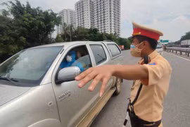 Hà Nội: Đăng ký mã cho phương tiện vận chuyển công nhân, chuyên gia ở đâu?