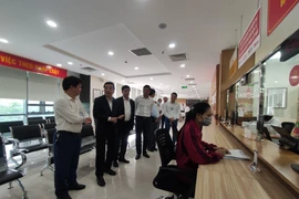 Chủ tịch Hà Nội kiểm tra công tác phục vụ nhân dân ở bộ phận 1 cửa khu liên cơ