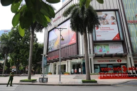 Phong tỏa tạm thời Vincom Bà Triệu do liên quan ca mắc Covid-19