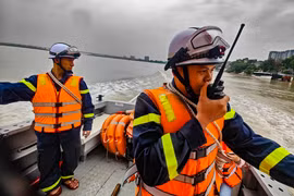 Hà Nội khuyến khích làm việc trực tuyến ngày 6/10 để ứng phó bão số 11