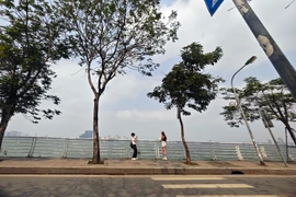 Chủ tịch Hà Nội chỉ đạo về việc cải tạo, mở rộng các tuyến đường quanh hồ Tây