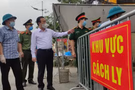Video: Phó Chủ tịch Hà Nội kiểm tra, nhắc nhở huyện Thường Tín khi người dân vẫn đi lại, tiếp xúc trong khu phong tỏa