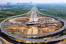 Hà Nội xem xét dành quỹ đất có giá trị cao để tái định cư các dự án trọng điểm