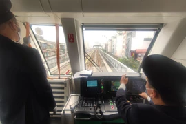 Xem tàu đường sắt Cát Linh - Hà Đông hoạt động trước ngày chính thức vận hành