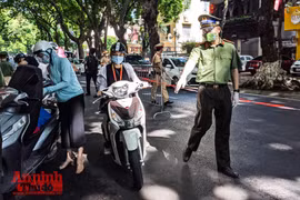 Hà Nội: Các quận, huyện thuộc vùng đỏ tiếp tục giãn cách xã hội theo Chỉ thị 16 tới 21-9