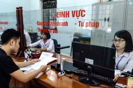 Hà Nội hỗ trợ 15% lương cơ sở mỗi tháng cho công chức cấp xã được ủy quyền giải quyết thủ tục hành chính 