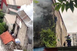 Chủ tịch Hà Nội tặng bằng khen hai Cảnh sát PCCC và CNCH CAQ Hà Đông