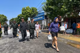 Hà Nội bổ sung 20 tỷ đồng ngân sách cho 2 xã ngập nặng, yêu cầu tuyệt đối không để xảy ra thiệt hại về người