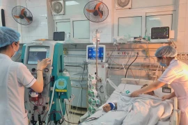 Bệnh viện 19-8 cứu sống bệnh nhân nguy kịch do sử dụng thuốc nam có chất cấm