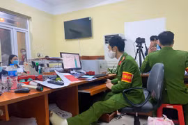 Những câu chuyện bình dị trong “chiến dịch đặc biệt” cấp căn cước công dân gắn chip ở Hà Nội