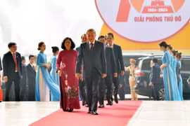 Hình ảnh lãnh đạo Đảng, Nhà nước tới dự lễ kỷ niệm cấp quốc gia 70 năm Ngày Giải phóng Thủ đô