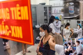 Hình ảnh đặc biệt trong ngày đầu chiến dịch tiêm vaccine Covid-19 cho toàn dân Thủ đô