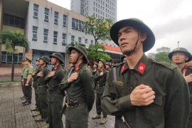 100 chiến sĩ nghĩa vụ Công an Thủ đô hát "Đường lên phía trước" dâng Bác