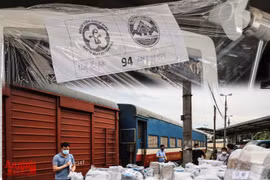 [ẢNH] Cận cảnh máy thở hiện đại "đi tàu" từ Hà Nội vào chi viện bệnh viện dã chiến ở TP HCM