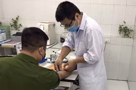 Thanh niên Công an Thủ đô xung phong hiến máu giúp đồng chí vượt qua nguy kịch