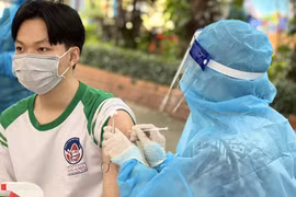 Hà Nội sẽ ưu tiên tiêm vaccine Covid-19 cho trẻ em ở quận, huyện có dịch