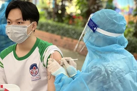 Hà Nội sẽ ưu tiên tiêm vaccine Covid-19 cho trẻ em ở quận, huyện có dịch