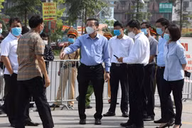 Kiểm tra phong tỏa Bệnh viện K cơ sở Tân Triều, Chủ tịch Hà Nội yêu cầu chấn chỉnh công tác kiểm soát ổ dịch