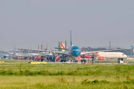 Hà Nội mở lại đường bay đến TP.HCM và Đà Nẵng: Kiến nghị hành khách phải tiêm đủ liều vaccine, cách ly 7 ngày...