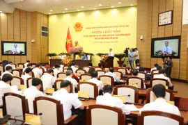 Hà Nội: Chất vấn về thực hiện cơ chế chính sách để nâng chất lượng đời sống nông dân 