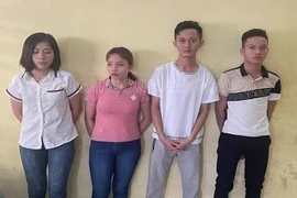 [Tin nhanh tối 22-12-2020] Tạm giữ 4 kẻ mua bán thiếu nữ làm nhân viên phục vụ quán karaoke