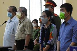 [Tin nhanh sáng 13-8-2020] Cựu Giám đốc Sở Y tế Cà Mau lĩnh 2 năm tù