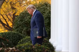 Ông Trump dọa không rời Nhà Trắng vào ngày ông Biden nhậm chức
