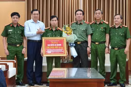 [Tin nhanh tối 14-10-2020] Đà Nẵng thưởng “nóng” lực lượng triệt phá đường dây đánh bạc 10.000 tỷ đồng