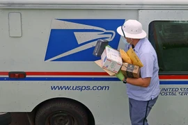 Nhân viên bưu điện Mỹ bị bắt giữ do nghi “ăn trộm” phiếu bầu