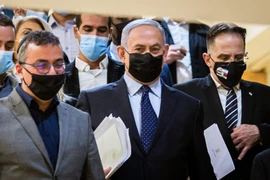 Bộ trưởng Quốc phòng Israel lãnh đạo đất nước khi Thủ tướng được gây mê