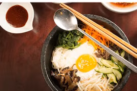 Bỗng dưng… hào phóng nhờ trứng và rau chân vịt?