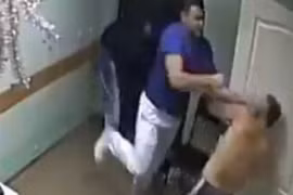 Video chứng minh bác sỹ Nga tung chưởng đấm chết bệnh nhân