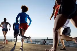 Chạy bộ bằng chân trần tốt hơn đi giày