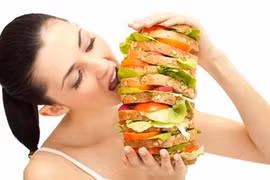 Thiếu ngủ là nguyên nhân gây ra ăn nhiều