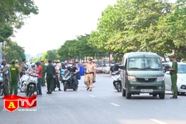 Công an Hà Nội thành lập 6 tổ liên ngành kiểm soát chặt người ra đường không có lý do
