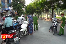 Nhiều lý do biện minh cho vi phạm khi ra đường trong thời gian giãn cách xã hội 