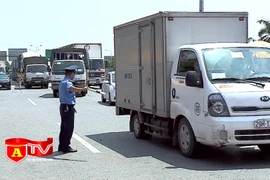 Hà Nội cần thêm các bãi đỗ xe để giảm tải cho chốt kiểm dịch 