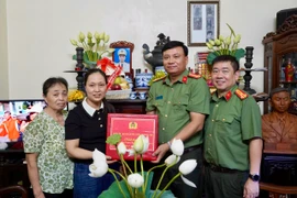 Công tác đền ơn đáp nghĩa là tình cảm, là đạo lý thiêng liêng của lực lượng Công an Thủ đô