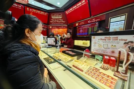 Mua vàng từ 20 triệu đồng/ngày trở lên sẽ phải chuyển khoản