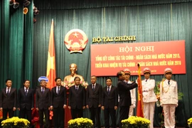 Cục Thuế TP Hà Nội được phong tặng danh hiệu Anh hùng Lao động