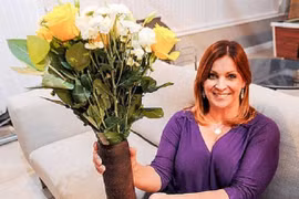 Lấy vỏ bom chưa nổ làm bình hoa suốt 30 năm mà không hề biết