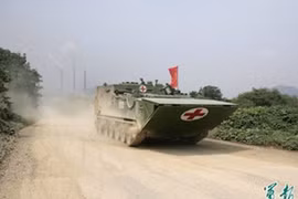 Trung Quốc phát triển xe cứu thương bọc thép mới