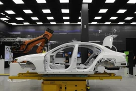 Lộ ảnh toàn bộ "khung xương" của Mercedes-Benz E-Class