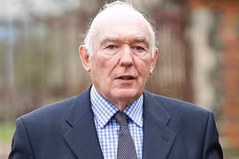 Anh xét xử cựu bác sĩ nhi tấn công tình dục bệnh nhân